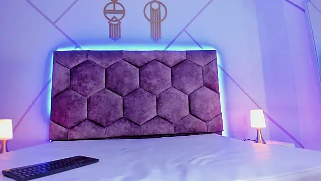 aggy castel online show from 31, 1, 2025