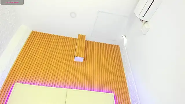 aggy castel online show from 16, 1, 2026