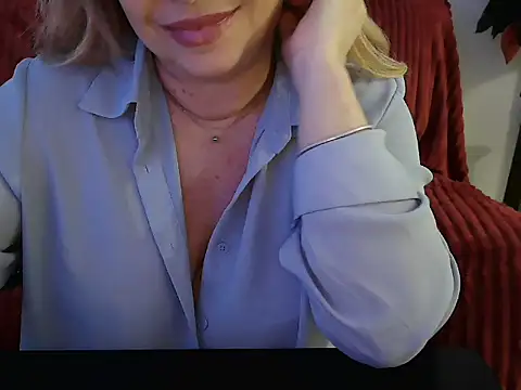 Emmamilfita online show from 2, 3, 2025