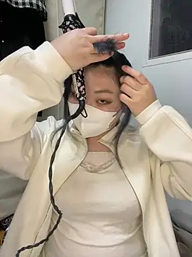 YUNA-yuna online show from 26, 1, 2025