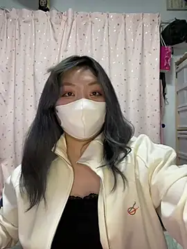 YUNA-yuna online show from 19, 2, 2025