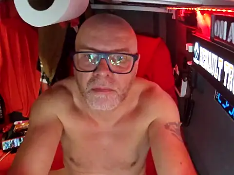 KOMANDOS74 online show from 19, 11, 2025