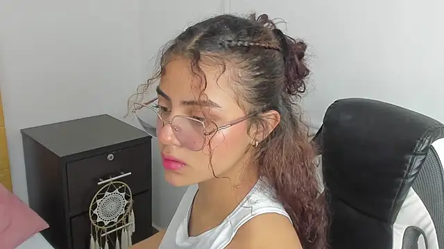 yaya23x online show from 13, 1, 2025