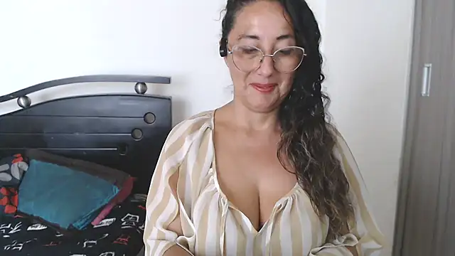 Snapshot of naugthyshanoon chatting on 11, 3, 2025 naugthyshanoon online show from 11, 3, 2025
