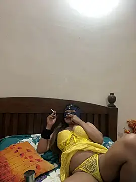 Snapshot of HoneyBearCpl chatting on 4, 2, 2025 HoneyBearCpl online show from 4, 2, 2025