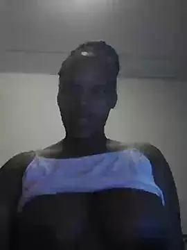 Snapshot of wet_Lips_x_x chatting on 5, 1, 2025 wet Lips x x online show from 5, 1, 2025
