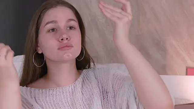 EllieHayes online show from 11, 4, 2026