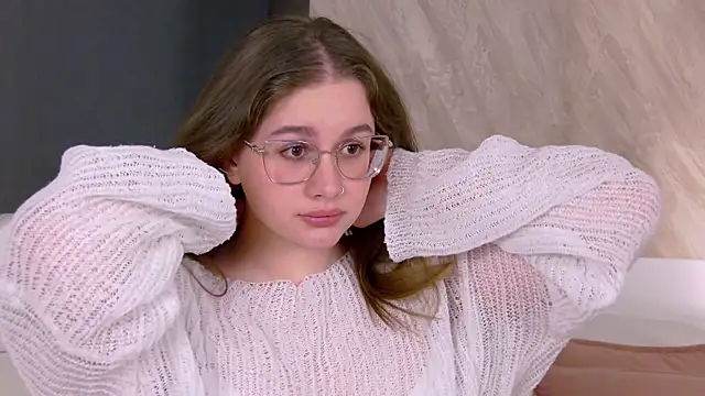 Snapshot of EllieHayes chatting on 1, 6, 2026 EllieHayes online show from 1, 6, 2026