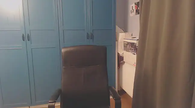 Snapshot of CuteMan33 chatting on 23, 12, 2024 CuteMan33 online show from 23, 12, 2024