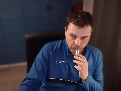 CuteMan33 online show from 29, 4, 2026