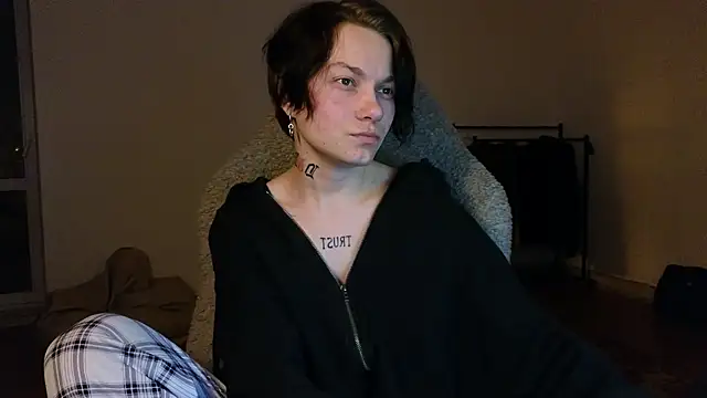 esajukyy online show from 12, 5, 2026