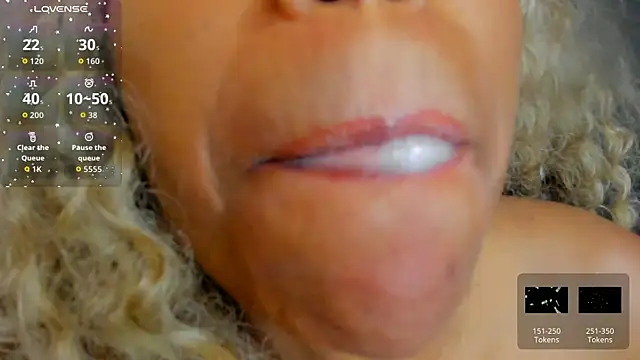Snapshot of KamariaFyre chatting on 24, 4, 2026 KamariaFyre online show from 24, 4, 2026