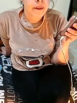 ShadiaStar online show from 6, 2, 2025