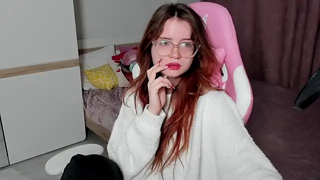 Sonya Glen online show from 6, 3, 2025