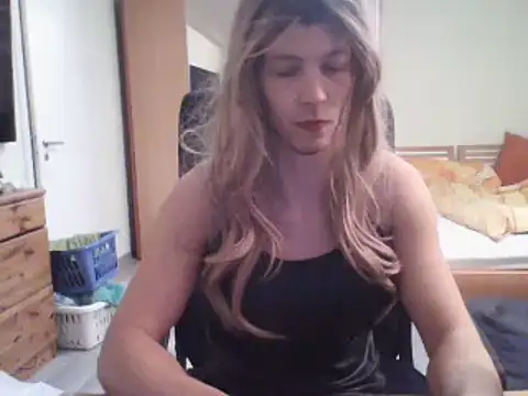 Snapshot of Kinky-Kristina chatting on 3, 2, 2025 Kinky-Kristina online show from 3, 2, 2025