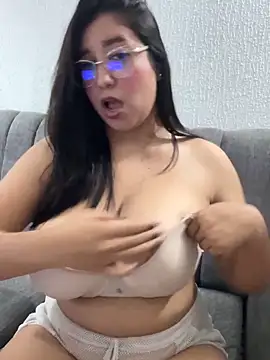Snapshot of Savinneexotic chatting on 2, 6, 2026 Savinneexotic online show from 2, 6, 2026