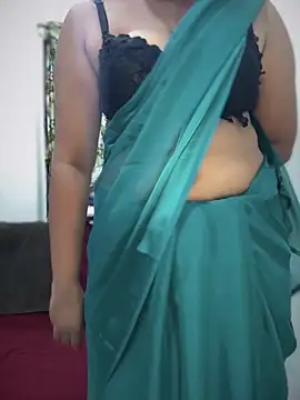 Snapshot of stylishpooja chatting on 4, 10, 2025 stylishpooja online show from 4, 10, 2025