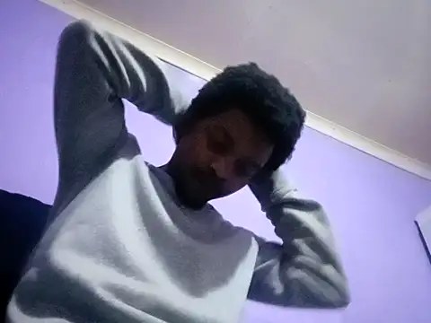 Snapshot of NudeDeen chatting on 5, 11, 2025 NudeDeen online show from 5, 11, 2025