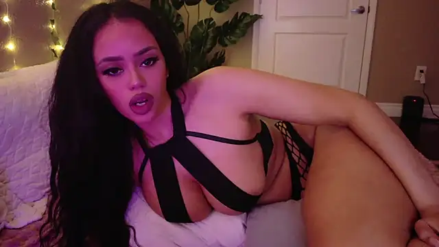 Snapshot of MayaIndica chatting on 10, 2, 2025 MayaIndica online show from 10, 2, 2025