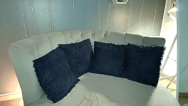 slutty venus online show from 20, 1, 2025