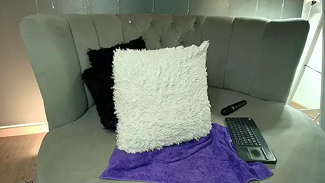 slutty venus online show from 4, 2, 2025