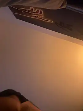 Snapshot of Avamereandmikel chatting on 20, 2, 2025 Avamereandmikel online show from 20, 2, 2025