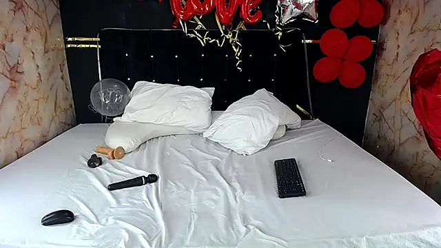 Snapshot of AmandaRobers chatting on 17, 2, 2025 AmandaRobers online show from 17, 2, 2025