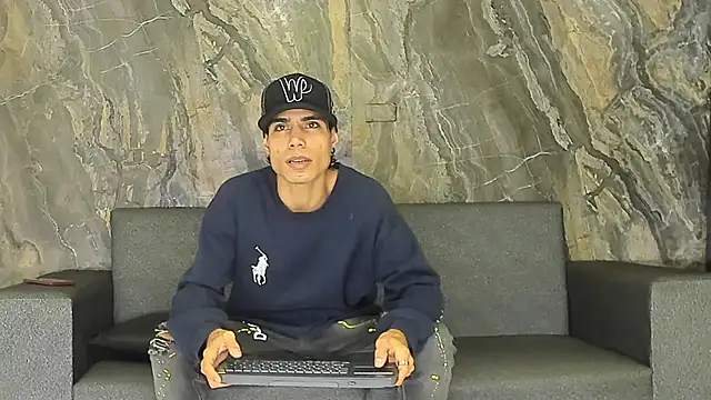 Duodreamhot online show from 24, 12, 2024