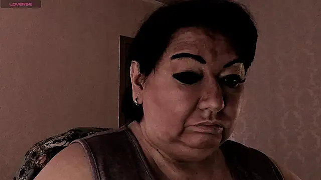 SexxyDreams1 online show from 13, 2, 2026