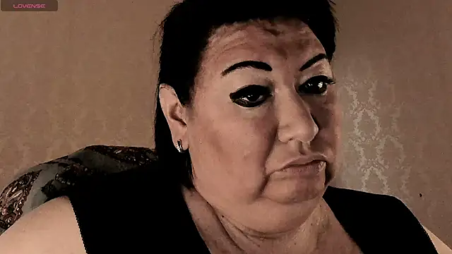 SexxyDreams1 online show from 6, 5, 2026