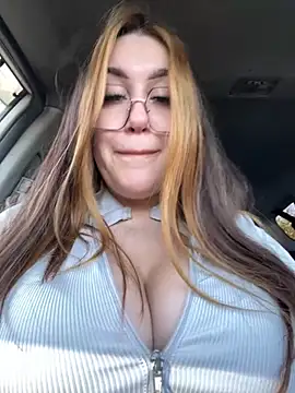 Snapshot of VikiDemi chatting on 3, 10, 2025 VikiDemi online show from 3, 10, 2025