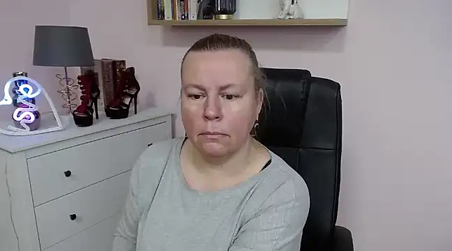 Snapshot of NancyCREAM chatting on 8, 3, 2025 NancyCREAM online show from 8, 3, 2025