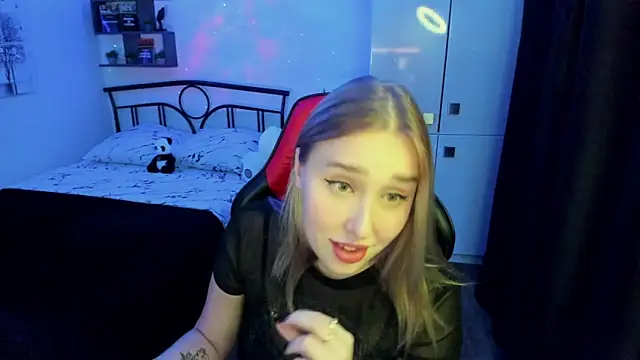 LinaTruly online show from 16, 10, 2025