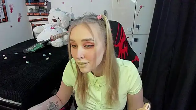 LinaTruly online show from 30, 10, 2025