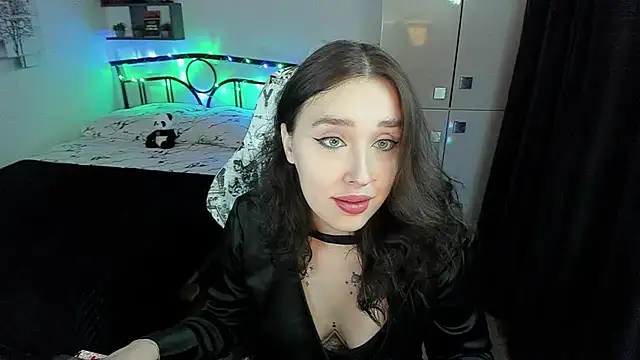 LinaTruly online show from 7, 11, 2025