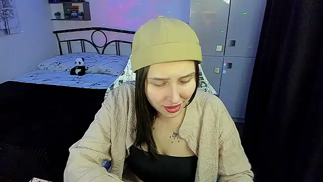 LinaTruly online show from 14, 11, 2025