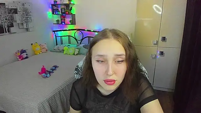 Snapshot of LinaTruly chatting on 20, 4, 2026 LinaTruly online show from 20, 4, 2026