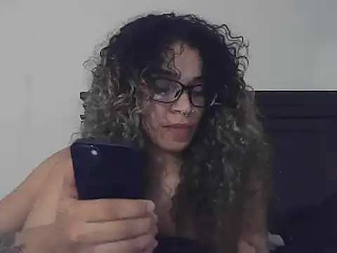 Snapshot of 1prettygem chatting on 17, 12, 2024 1prettygem online show from 17, 12, 2024