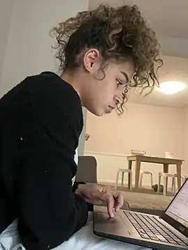 Snapshot of 1prettygem chatting on 15, 1, 2025 1prettygem online show from 15, 1, 2025