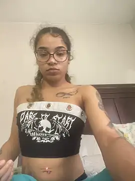 Snapshot of 1prettygem chatting on 6, 2, 2025 1prettygem online show from 6, 2, 2025