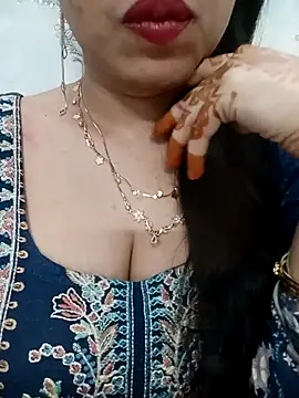Snapshot of Haniya-143 chatting on 28, 3, 2026 Haniya-143 online show from 28, 3, 2026