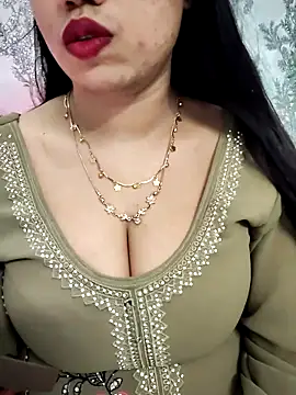 Snapshot of Haniya-143 chatting on 4, 4, 2026 Haniya-143 online show from 4, 4, 2026