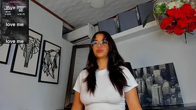 Snapshot of Ariana_Pierce chatting on 15, 1, 2025 Ariana Pierce online show from 15, 1, 2025