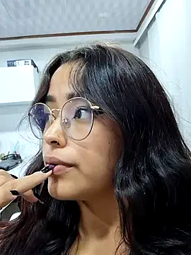 Snapshot of Ariana_Pierce chatting on 6, 2, 2025 Ariana Pierce online show from 6, 2, 2025