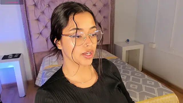 Snapshot of Ariana_Pierce chatting on 28, 2, 2025 Ariana Pierce online show from 28, 2, 2025