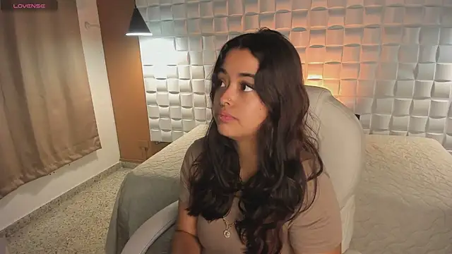 Snapshot of Ariana_Pierce chatting on 28, 9, 2025 Ariana Pierce online show from 28, 9, 2025