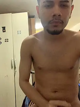 Snapshot of thguinho13 chatting on 28, 12, 2024 thguinho13 online show from 28, 12, 2024