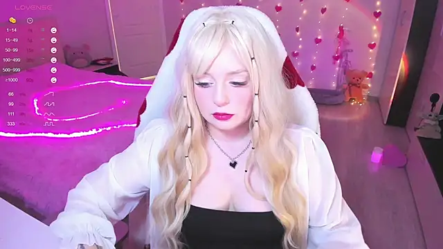 Snapshot of Amy_honey_angel chatting on 20, 2, 2025 Amy honey angel online show from 20, 2, 2025