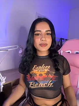 Snapshot of Emily-14 chatting on 24, 9, 2025 Emily-14 online show from 24, 9, 2025