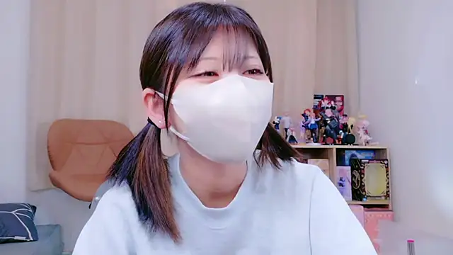 Snapshot of -anzu-o chatting on 8, 9, 2025 -anzu-o online show from 8, 9, 2025